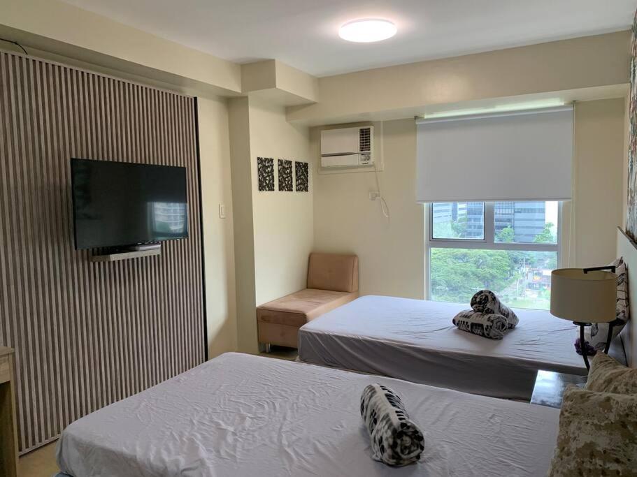 Comfy Avida W/ Pool Apartment