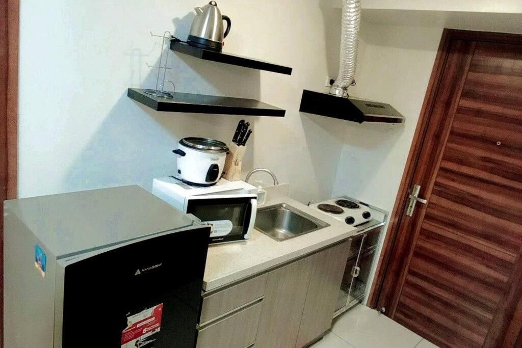 2br Unit With Balcony At The Center Of Apartment Cebu