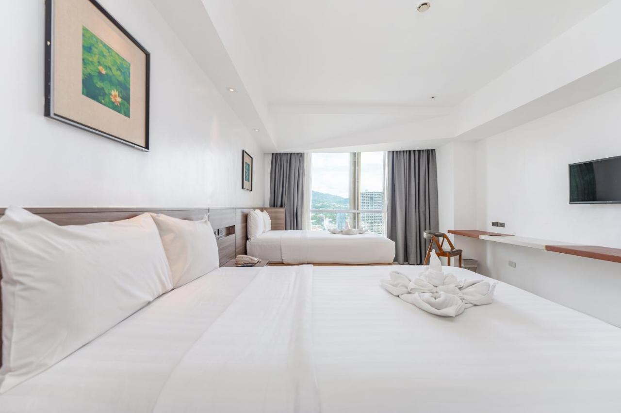Hotel Crown Regency & Towers