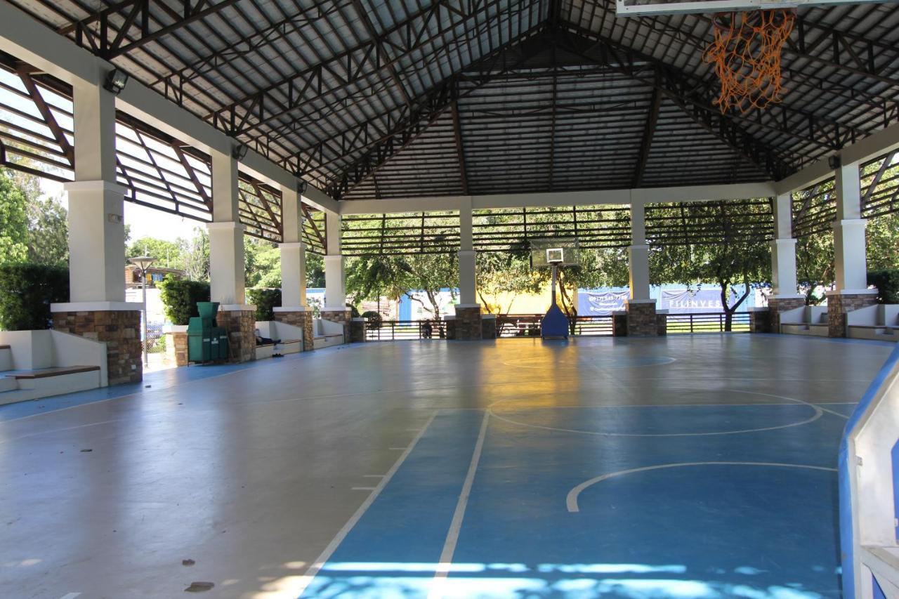 Our Oasis In Awaits Apartment Cebu