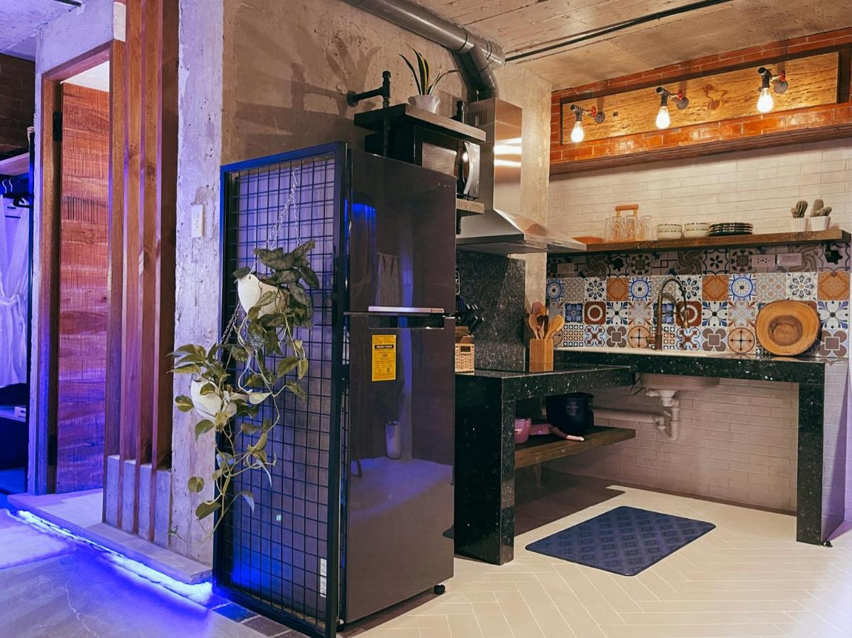 Clockworkorange Luxury 4-minutes Away To Airport Apartamento *
