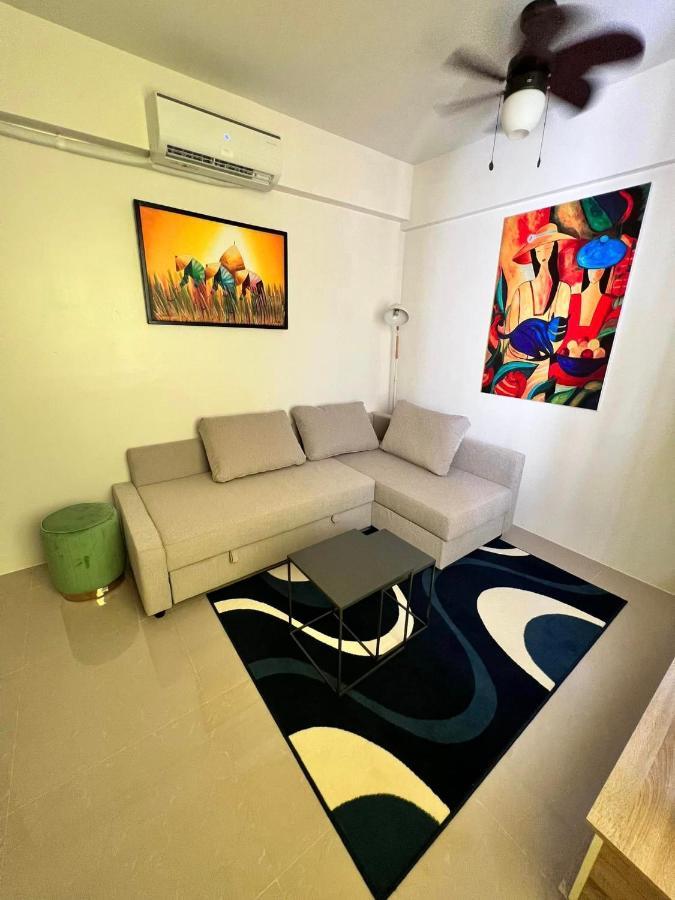 Cozy Almond Drive In Cebu Apartment