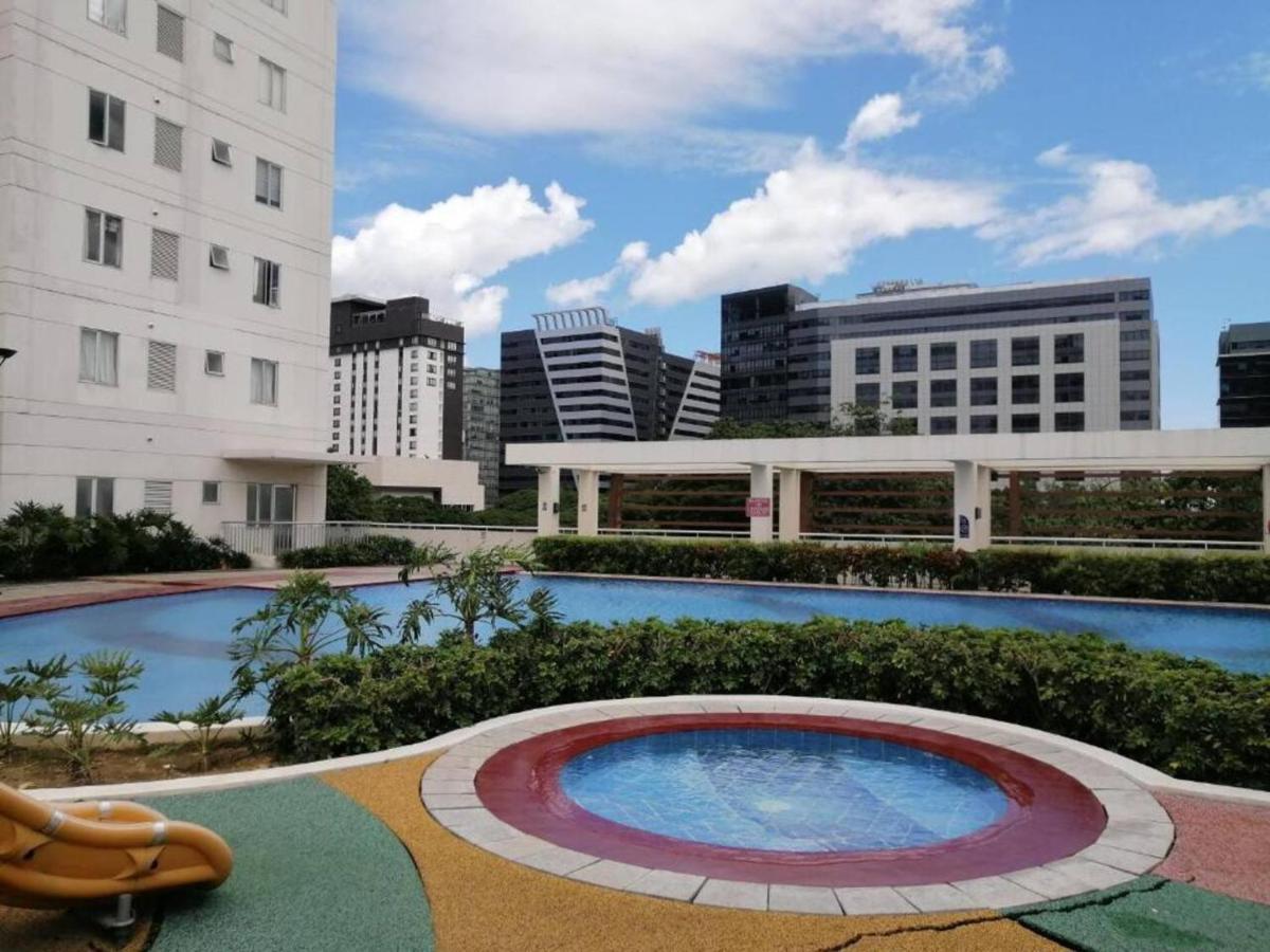 Apartment 2br Unit In It Park