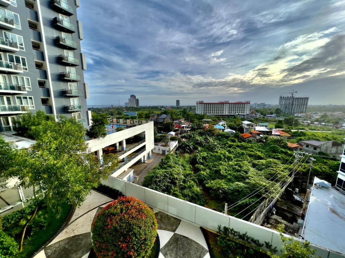 1br Mactan New Town Free Pool 10 Min To The Beach Near Airport Ocean View Apartment *