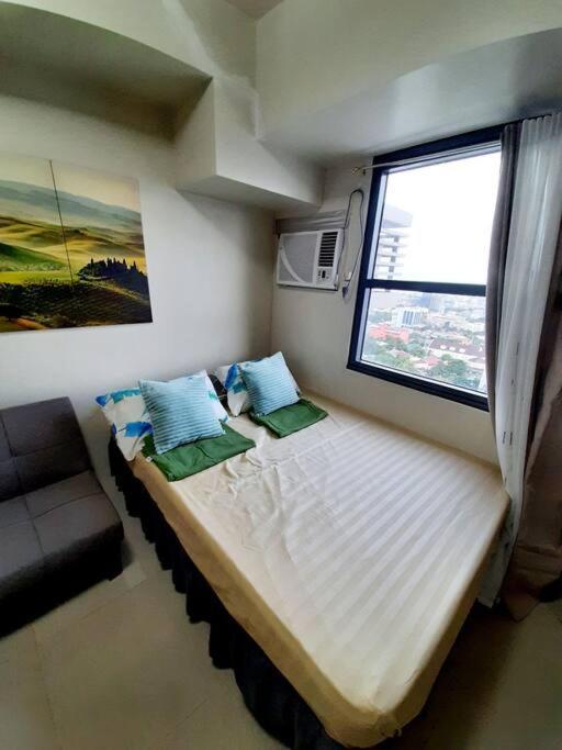 Horizons 101 Studio + Pool + Gym + Netflix Apartment Cebu