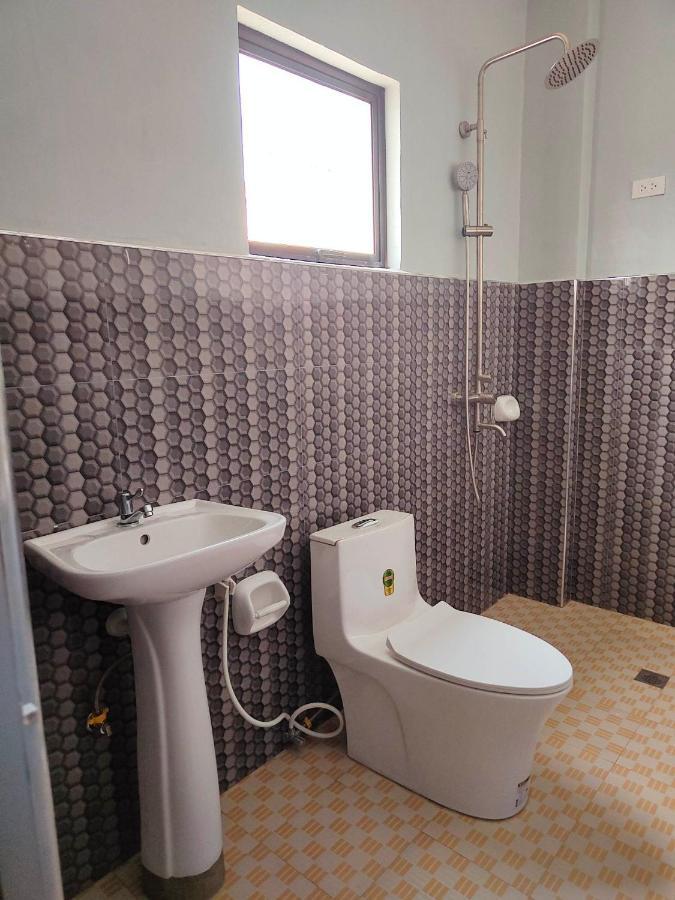 Rnek Boatel Commercial Space Aparthotel Moalboal