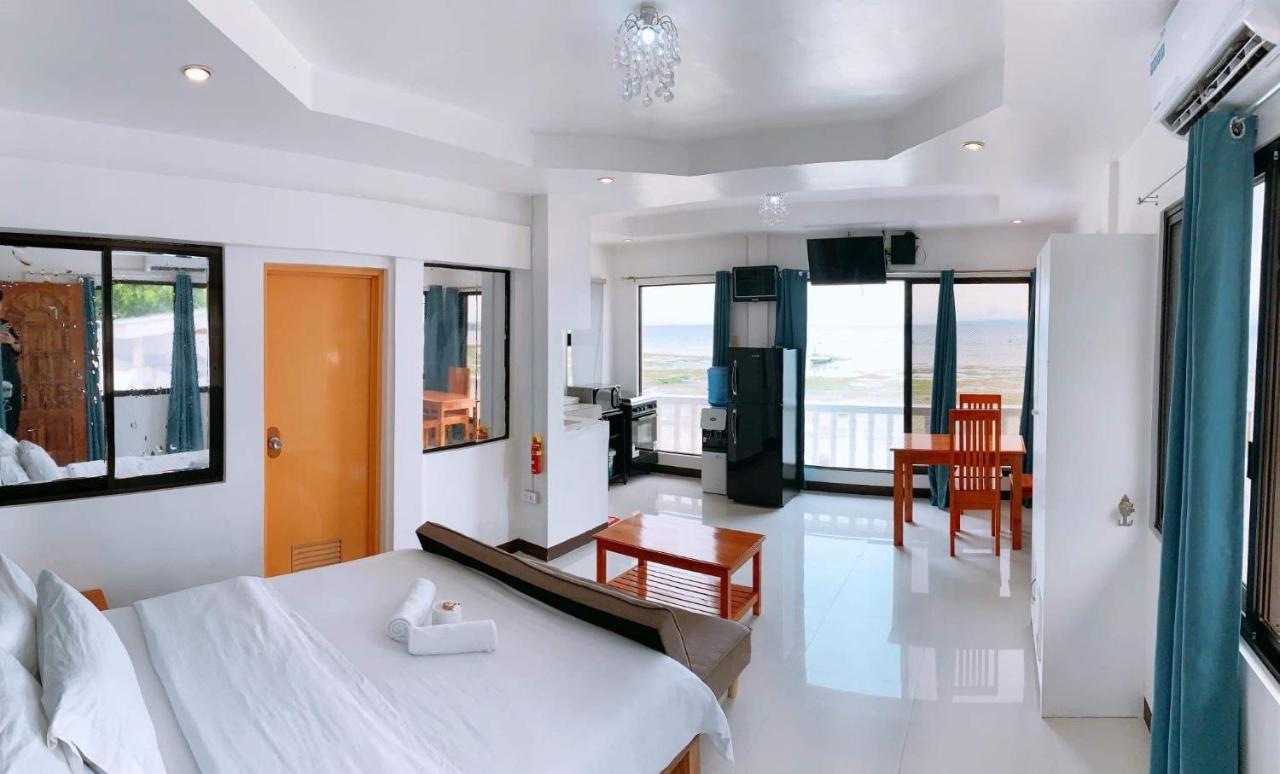 Guest house Luna Travellers - Front