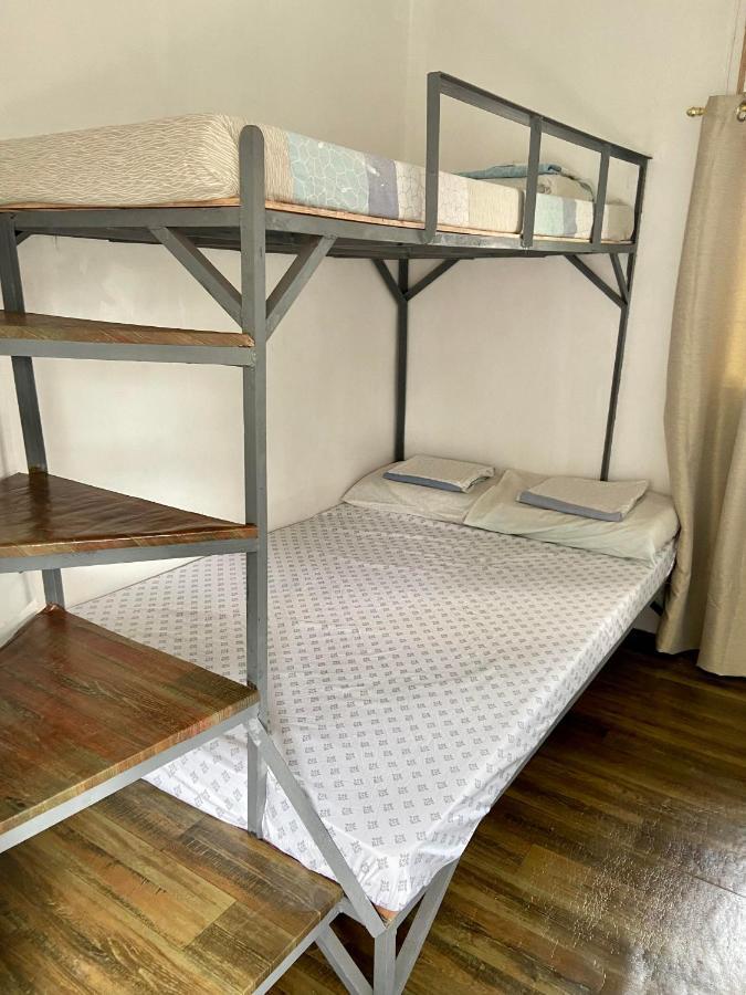 Babu Backpackers * Moalboal