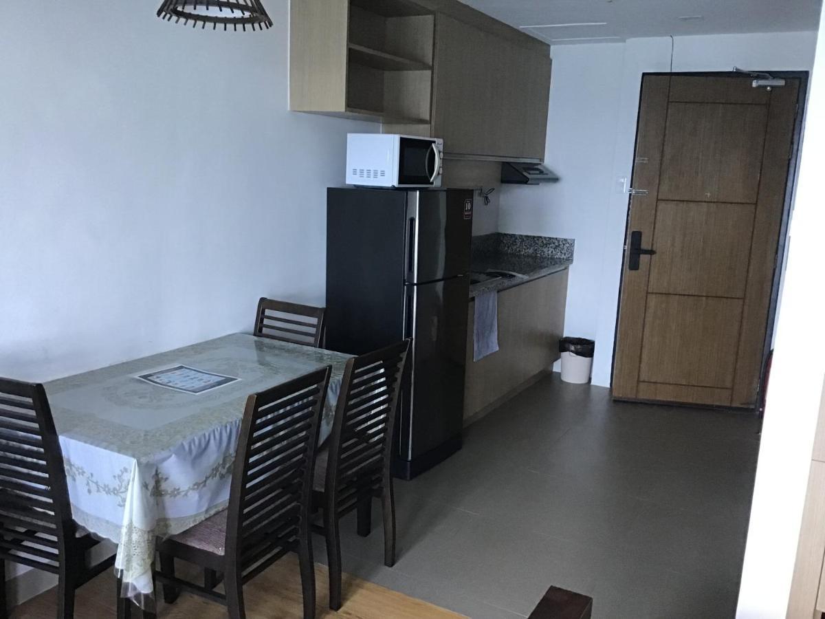 Oceanfront At Arterra, Fast Wifi, Nflix, Kitchen - B Or G Holiday home Lapu-Lapu City