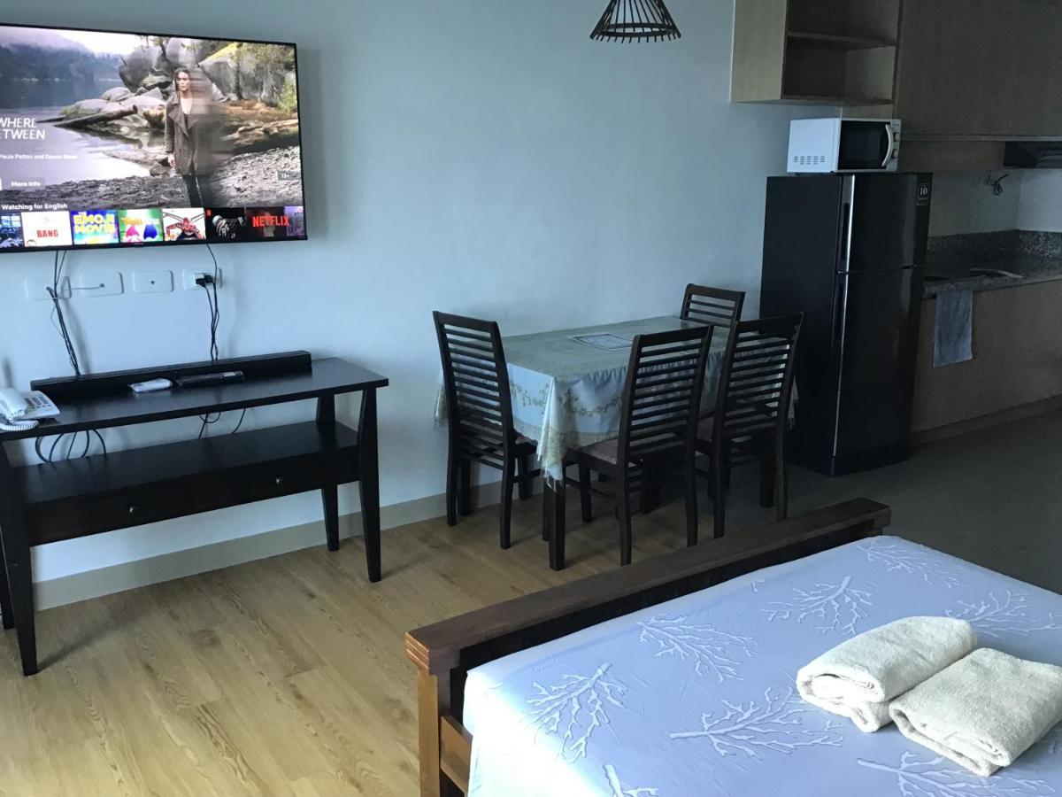 Oceanfront At Arterra, Fast Wifi, Nflix, Kitchen - B Or G Holiday home Lapu-Lapu City
