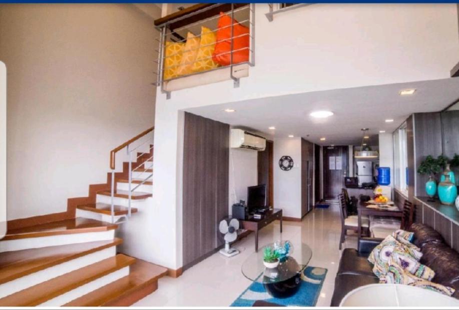On Top Of The World Loft Apartment *