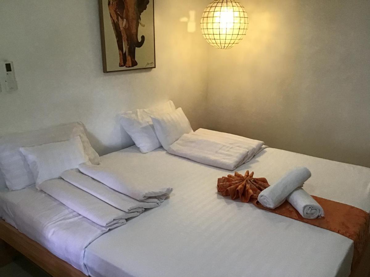 Cuestas And Restaurant Resort *