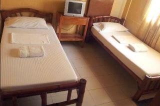 Reddoorz At La Maria And Tourist Hotel