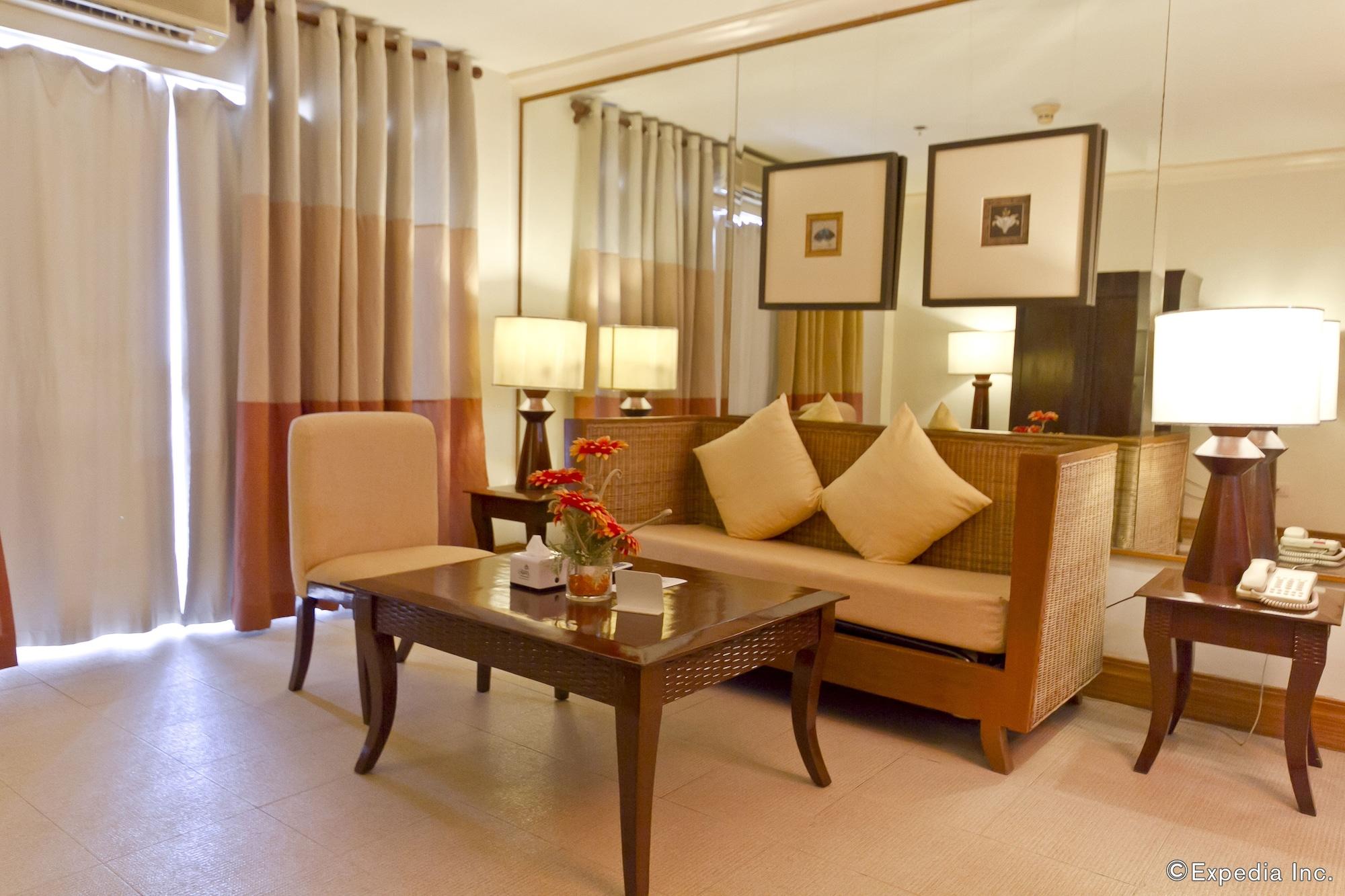 Crown Regency Mactan 4*