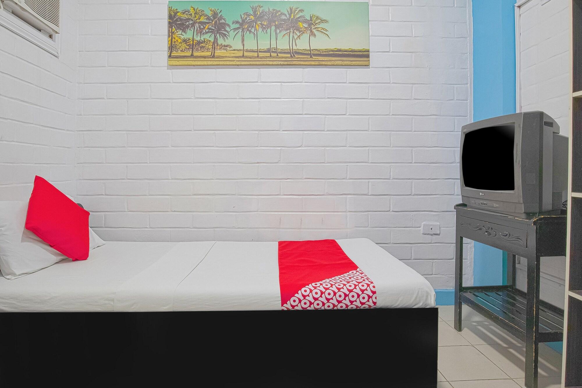 Reddoorz At La Maria And Tourist Hotel