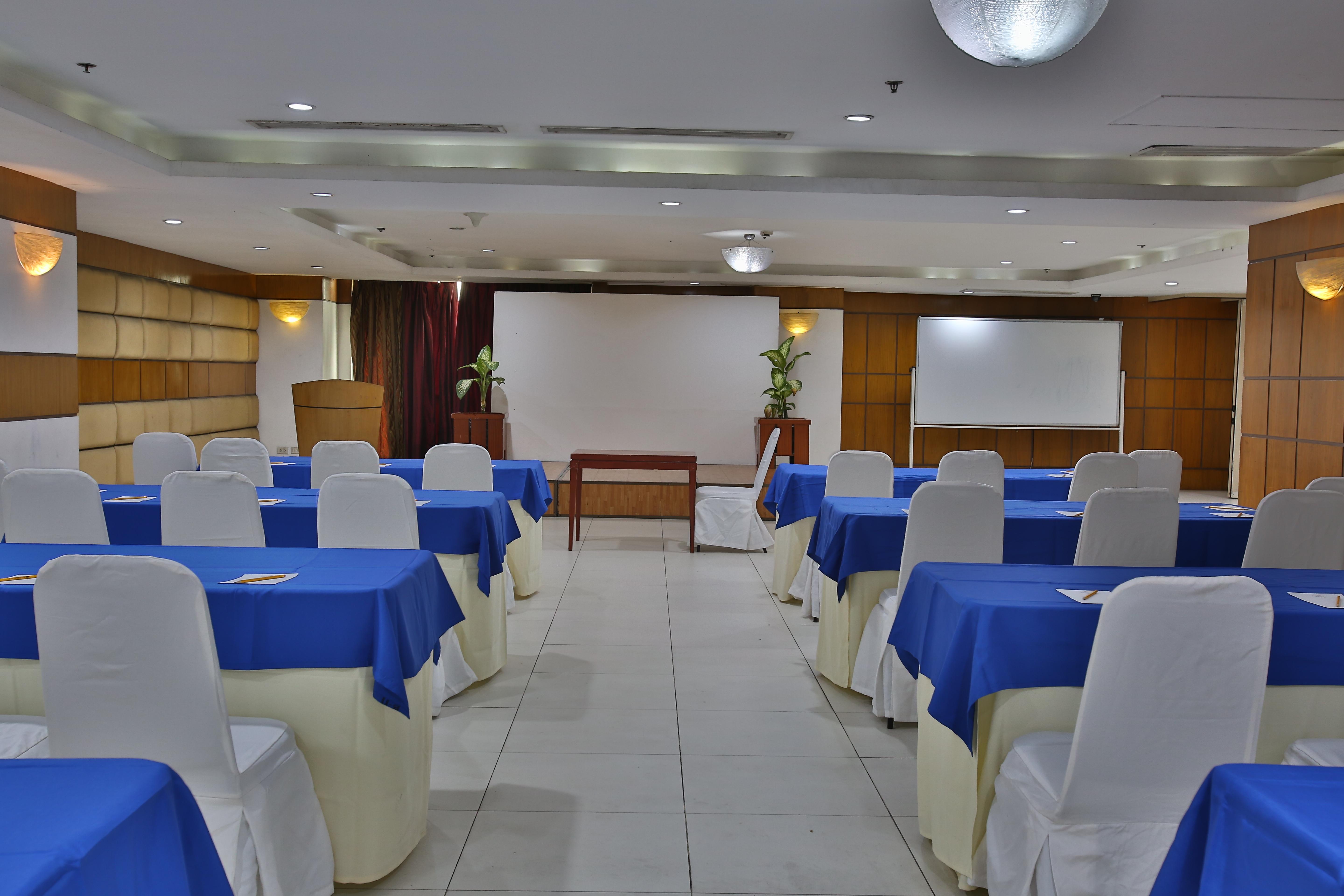 Crown Regency & Towers Hotel Cebu
