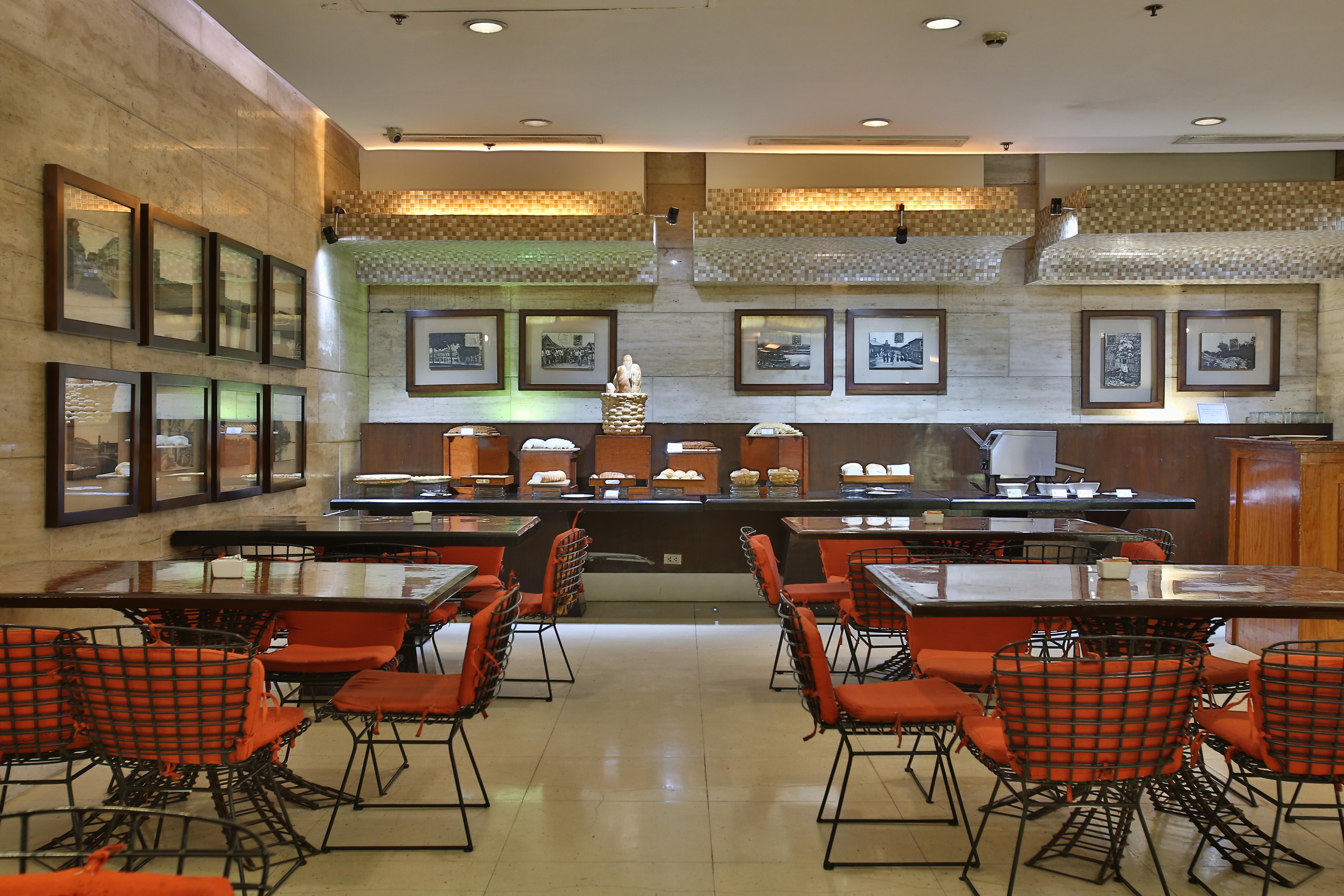 Crown Regency & Towers 4*