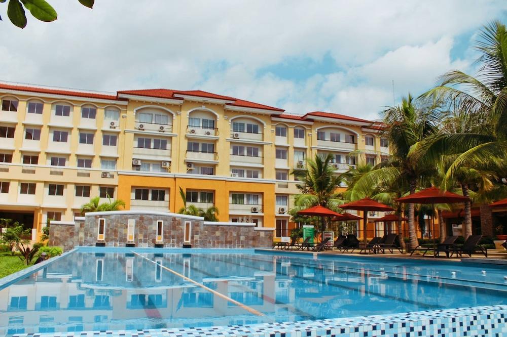 2 Bedroom At San Remo Oasis Near Sm Seaside