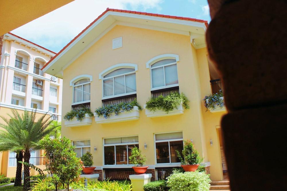 Hotel 2 Bedroom At San Remo Oasis Near Sm Seaside 3*