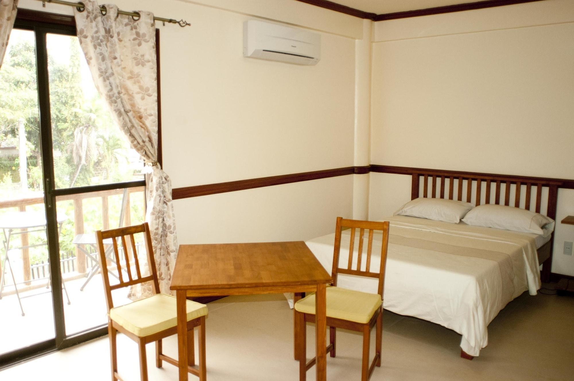Punta House 2*