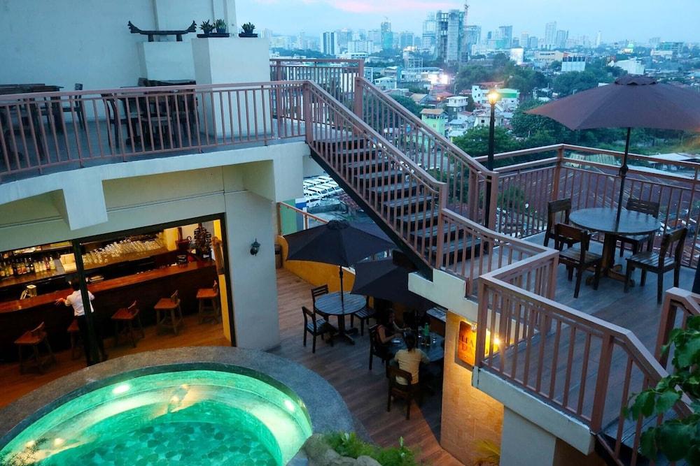 Palm Grass Hotel 2*