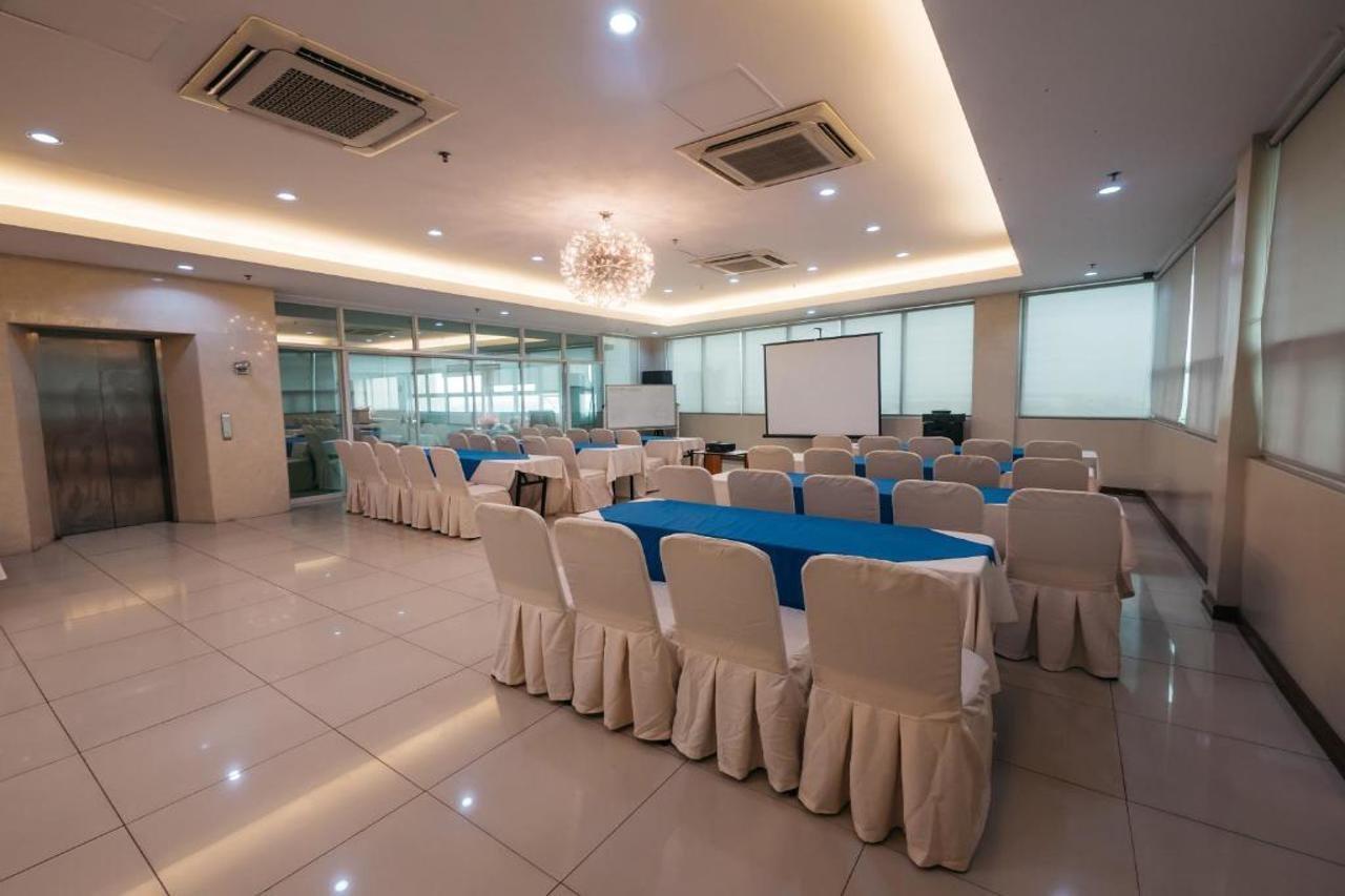 Hotel The Well 2*