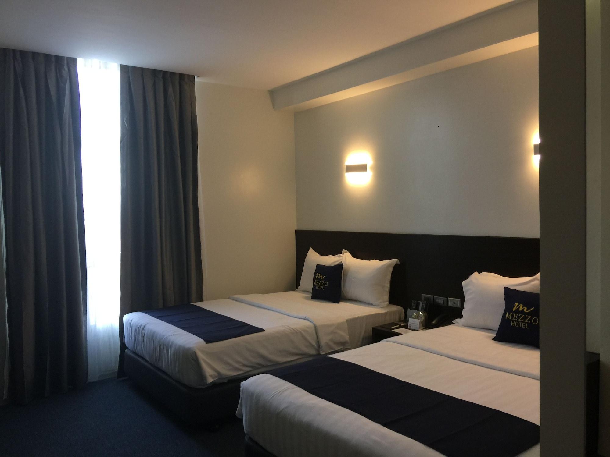 Hotel Mezzo 4*