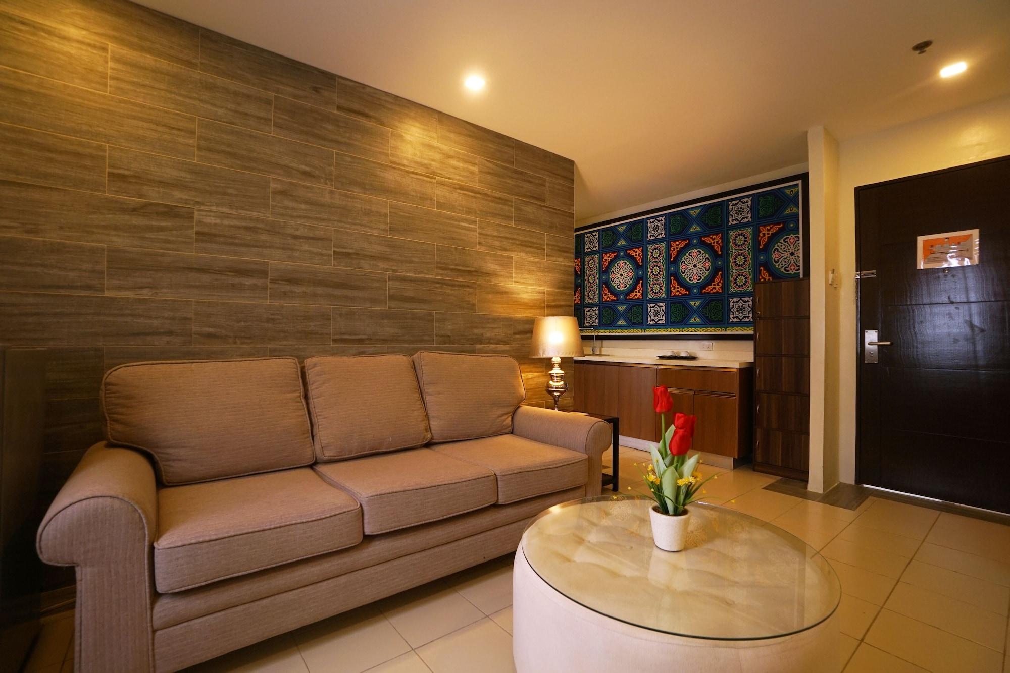 Uncle Tom's Powered By Cocotel Hotel 3*