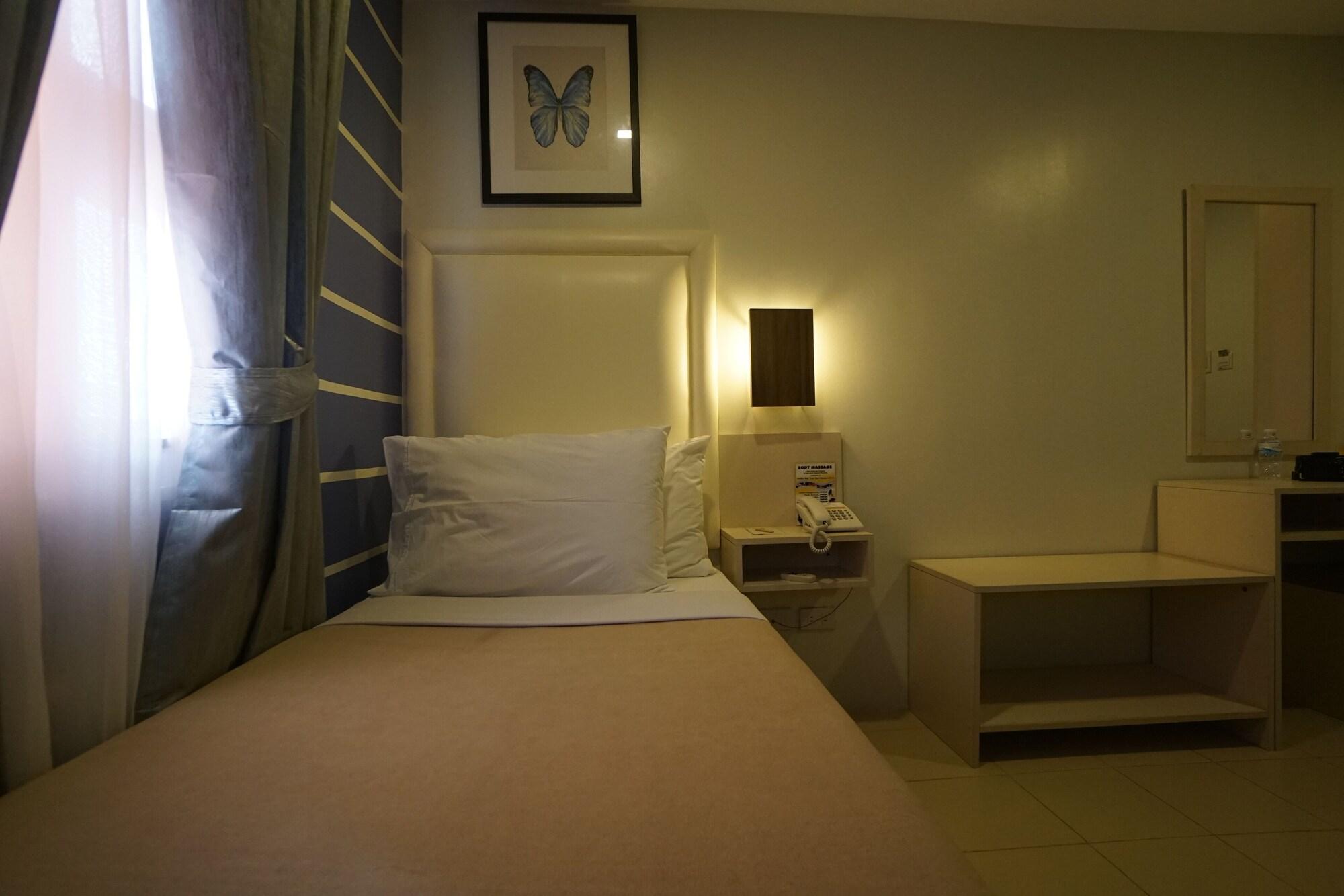 Uncle Tom's Powered By Cocotel 3* Cebu