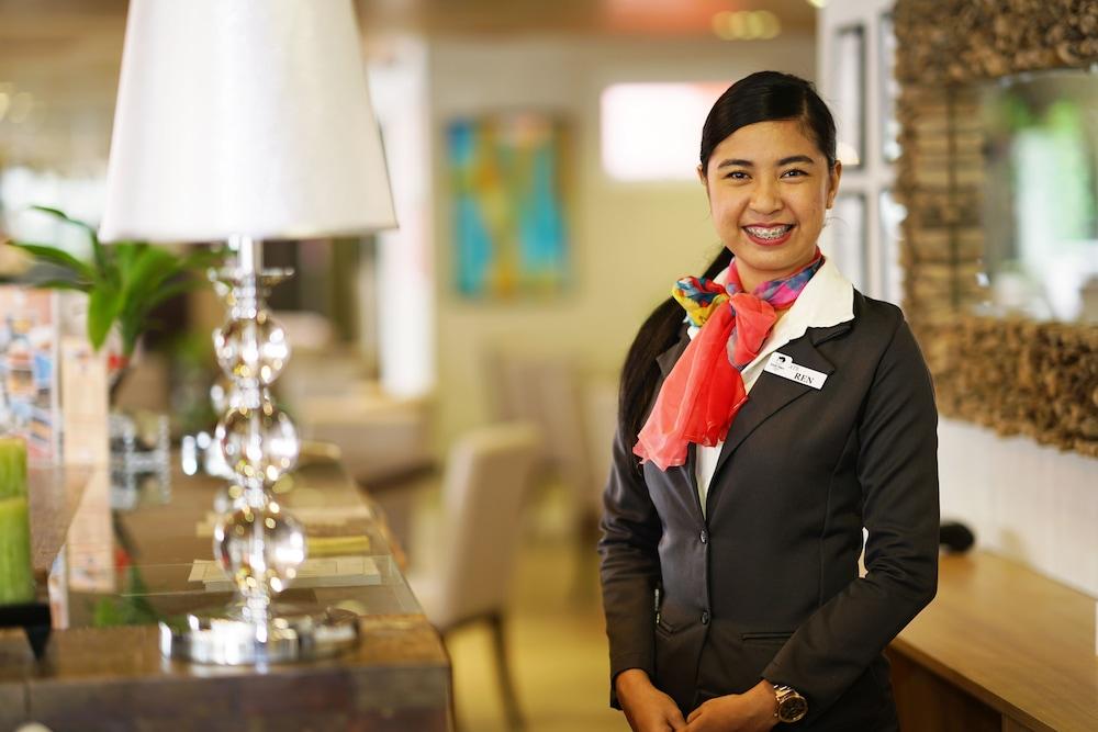Uncle Tom's Powered By Cocotel Hotel 3*