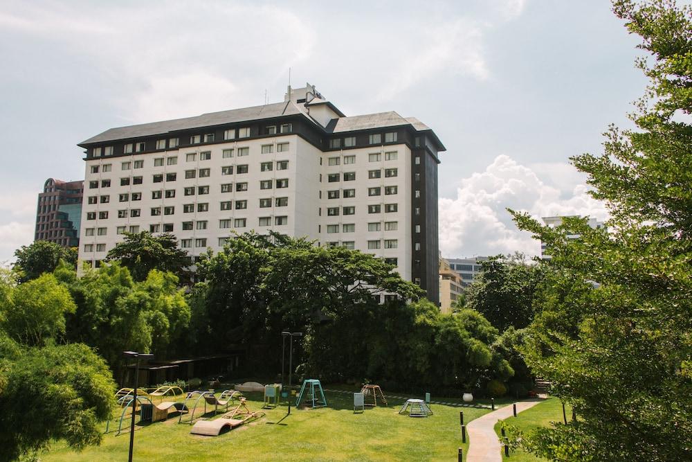Seda Ayala Center Hotel 5*