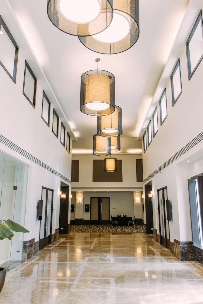 Hotel Seda Ayala Center