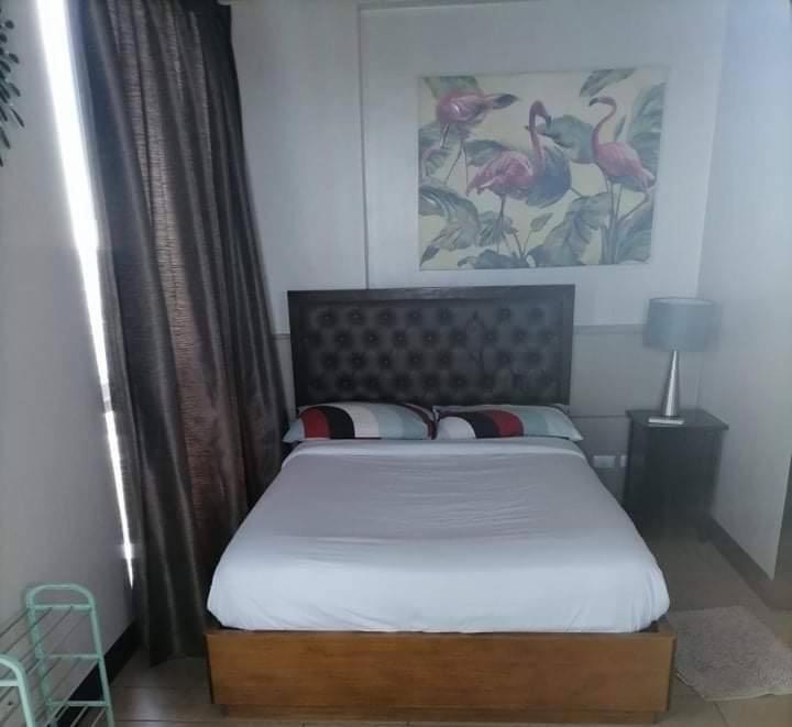 Aparthotel Mactan Airport View With Beach Condominuim