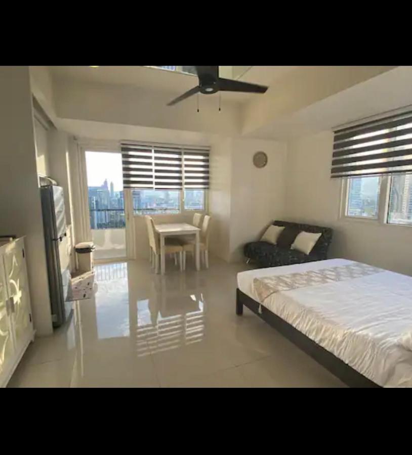 Aparthotel Calyx Residences, 18h