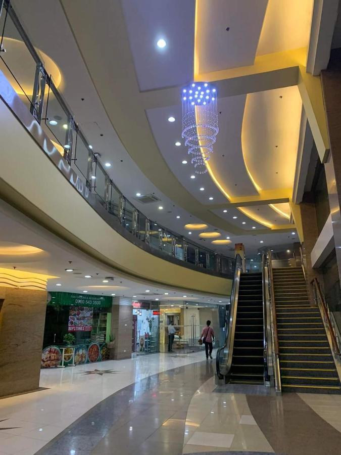 Club Ultima Residences Unit 1712