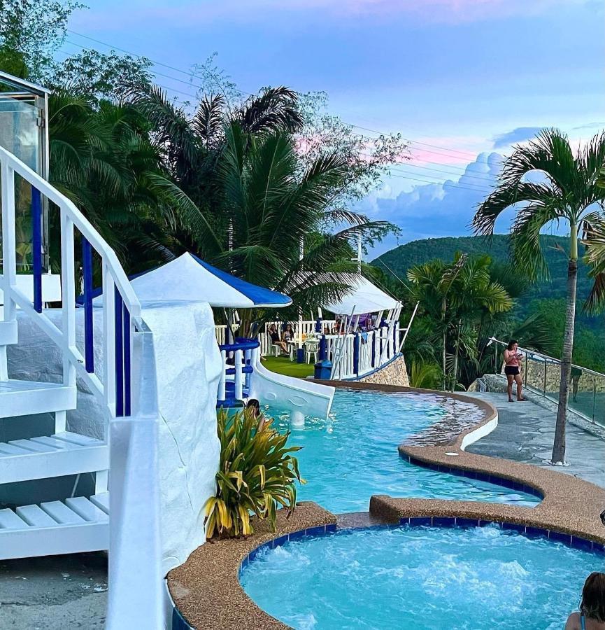 Little Santorini Mountain Resort *