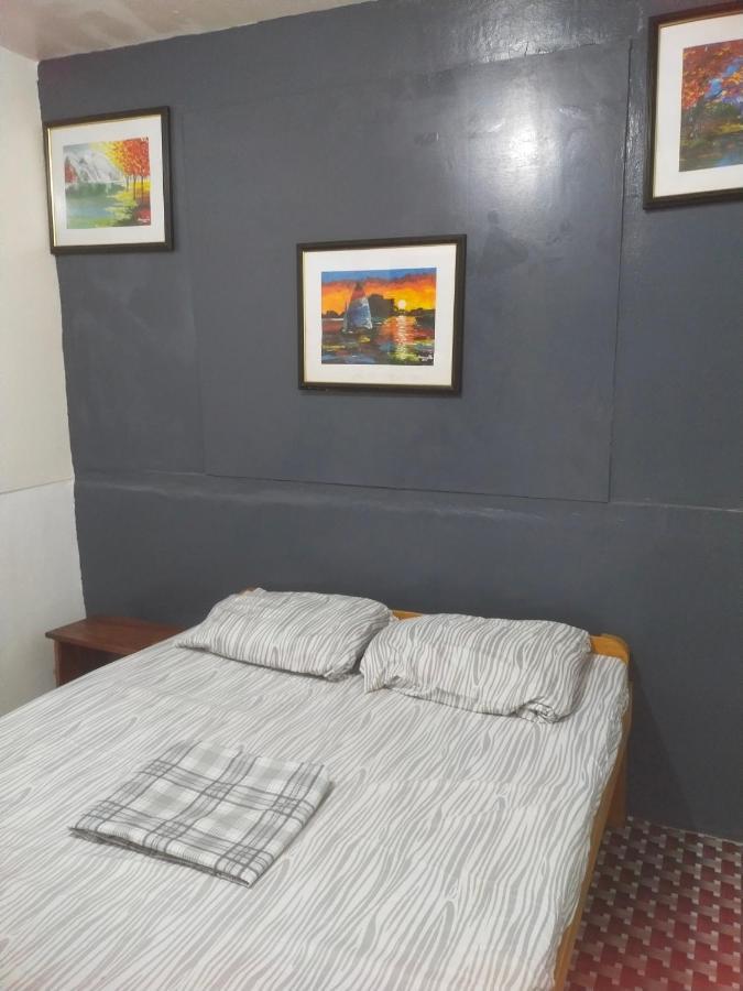 Bed & Breakfast Nomad Homestay Moalboal