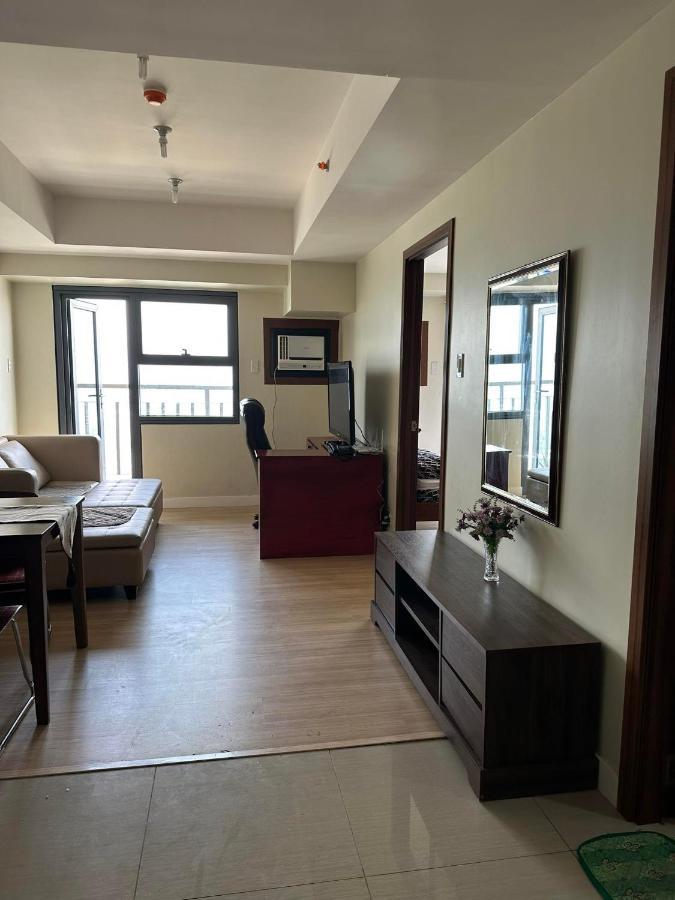 Jojies Crib Horizons101 One Bedroom Penthouse