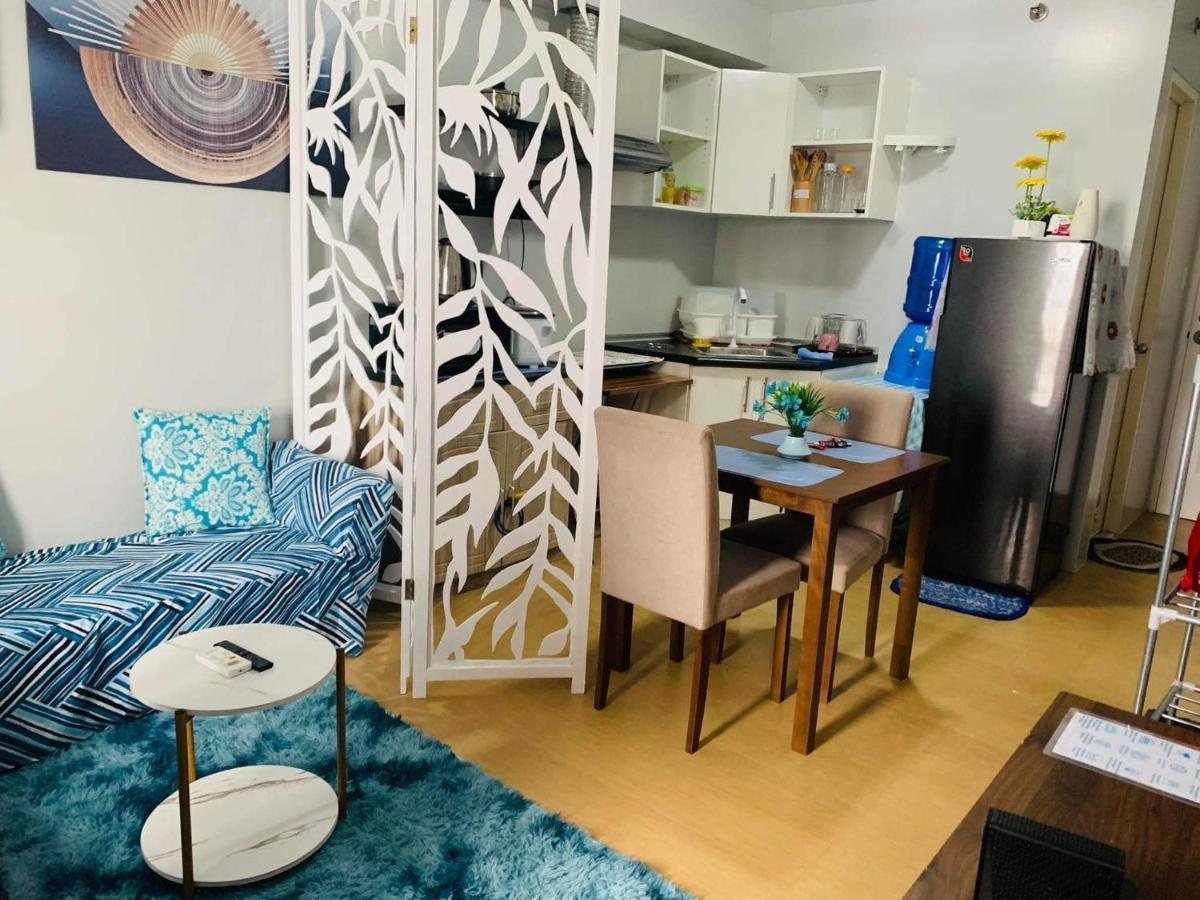 In Avida Tower It Park , Lahug City, Fully Furnished Aparthotel