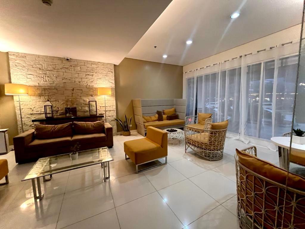 Affordable Ayala Avida It Park Across Ayala Mall Bloc Sugbu Mercado Tabok