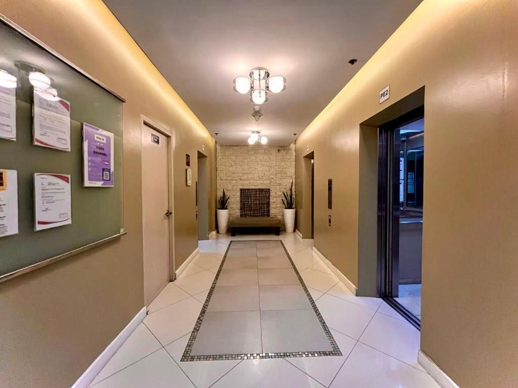 Aparthotel Affordable Ayala Avida It Park Across Ayala Mall Bloc Sugbu Mercado