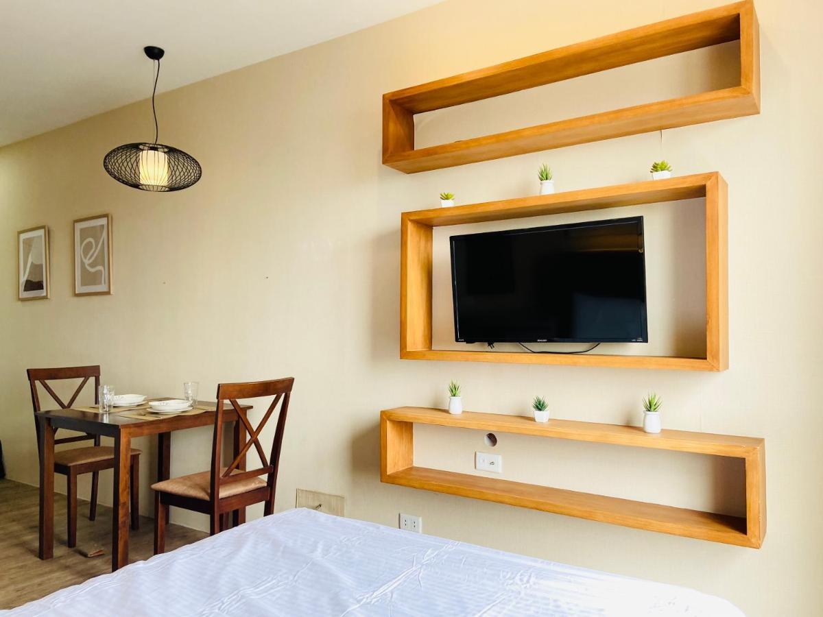 Urban Retreat At Avida Tower *