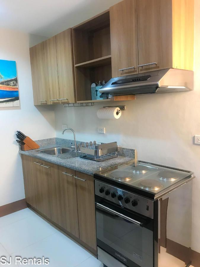 2 Bedroom @ Midpoint Residences W/ View *
