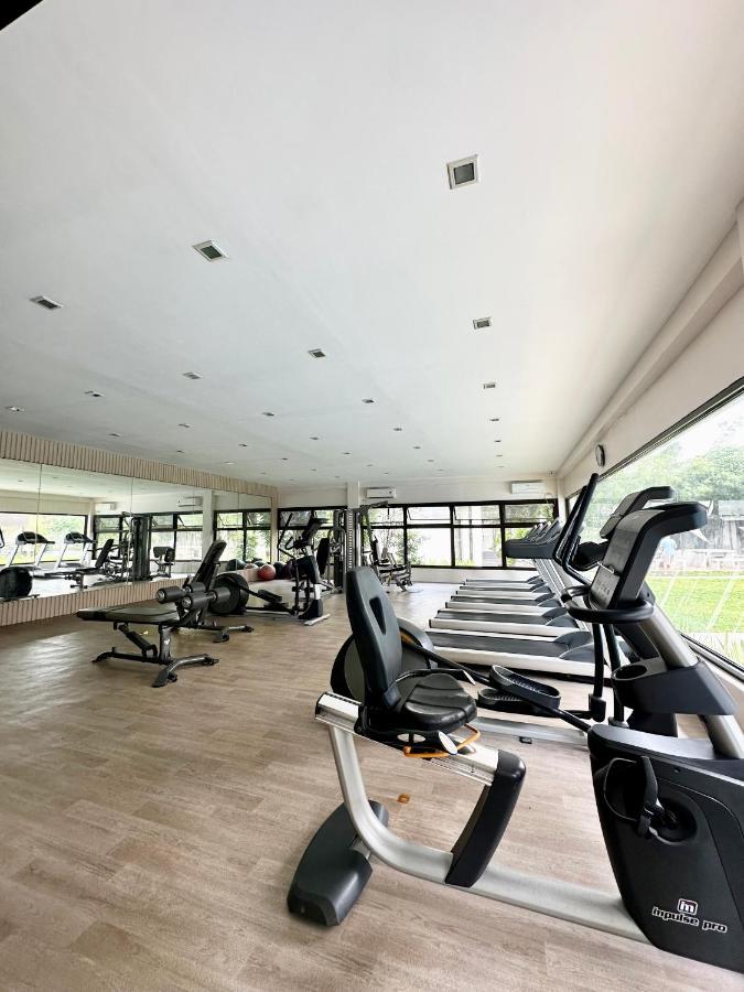 Bamboo Bay With Wifi & Pool Condotel * Mandaue City