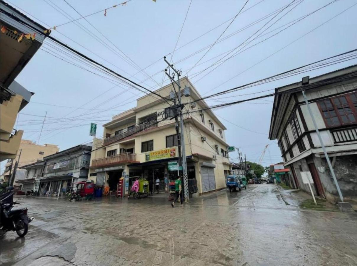 Hotel Marion's 1 Bantayan Powered By Cocotel 3*