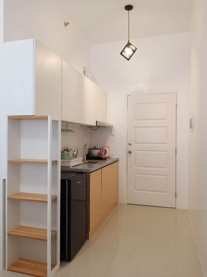 Aparthotel Modena Town Square-walkup *