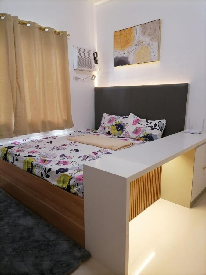 Aparthotel Modena Town Square-walkup