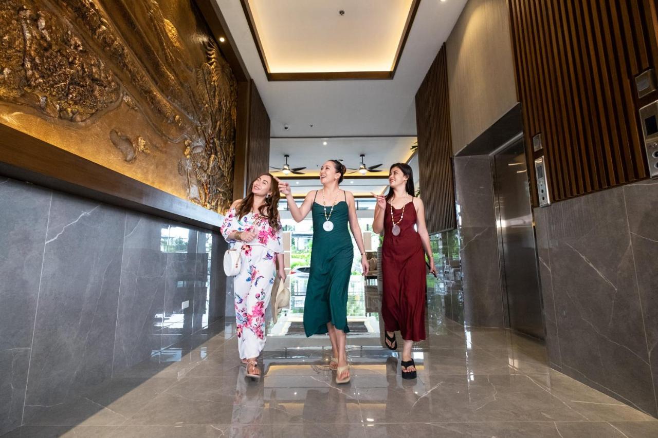 Cebu One Tectona Hotel