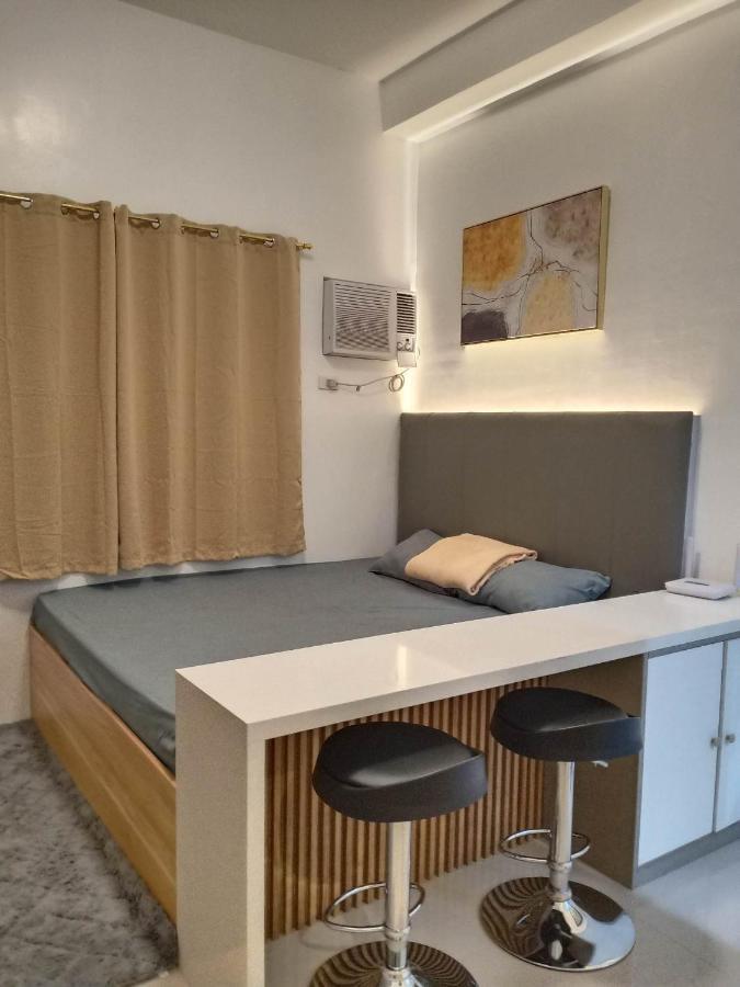 Aparthotel Modena Town Square-walkup