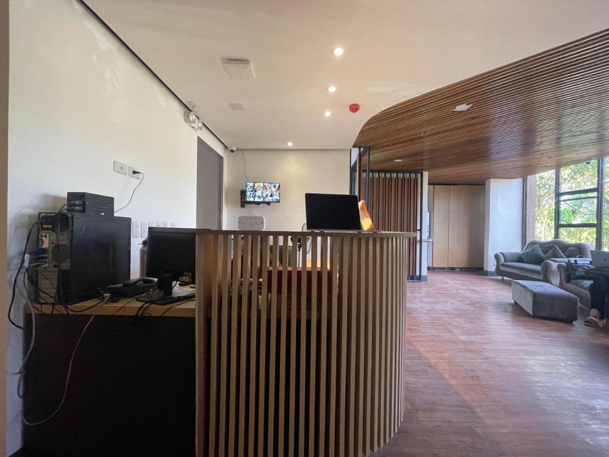 Oyo 982 Boulevard House 3* Cebu